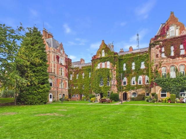 Flat for sale in Mapperley, City of Nottingham