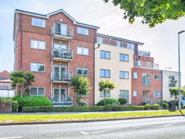 Flat for sale in Kingsbourne, Nantwich