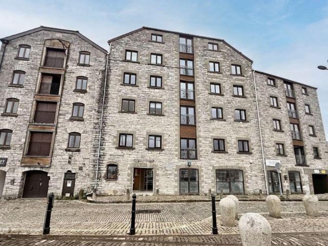 Flat for sale in Barbican, Mount Wise