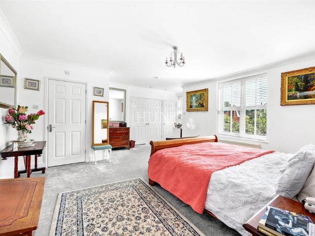 Flat for sale in Repton Park, Greater London