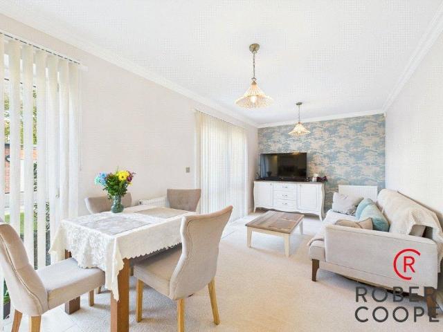 Flat for sale in South Ruislip, London Borough of Hillingdon