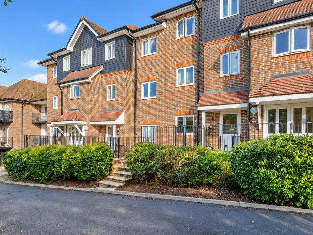 Flat for sale in High Wycombe Community Board, Loudwater
