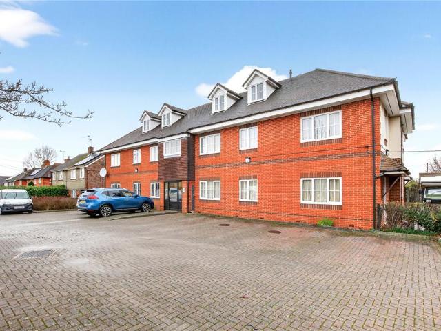Flat for sale in Binfield