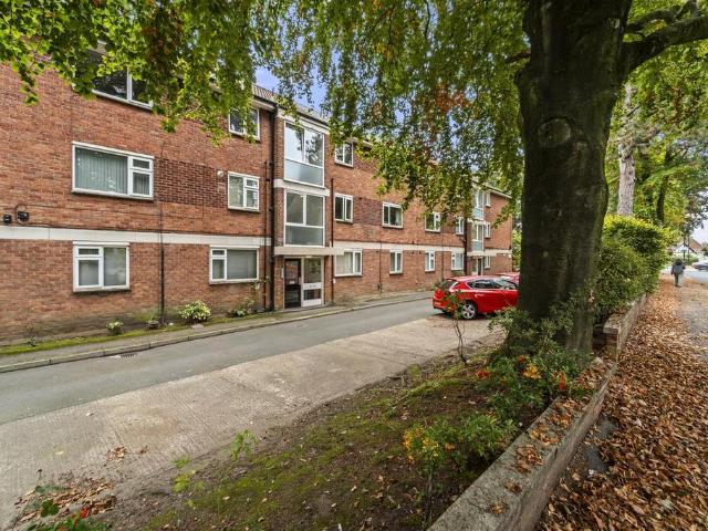 Flat for sale in Ashton upon Mersey, Trafford Park