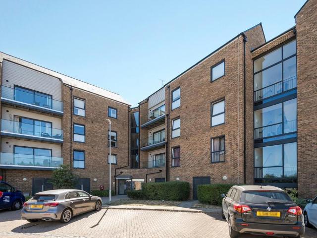 Flat for sale in St Clements Lakes, Dartford