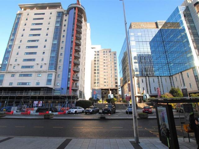 Flat for sale in Crockherbtown, Falcon Lodge