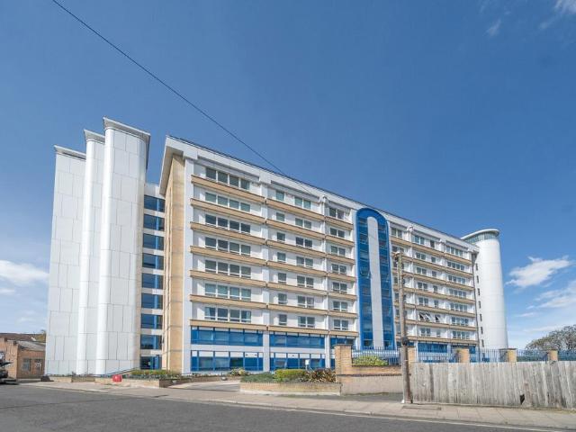Flat for sale in Greater London