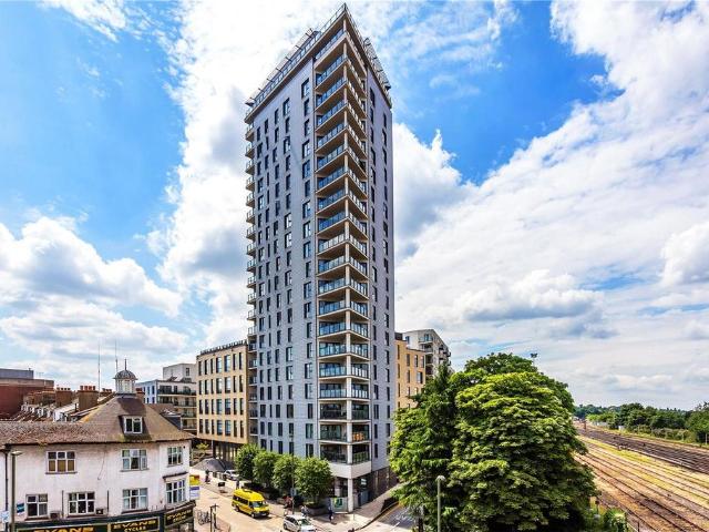 Flat for sale in Horsell, Woking