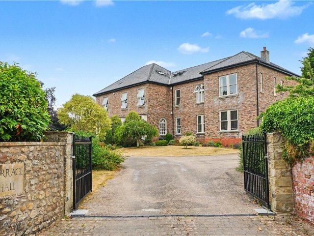 Flat for sale in Ripon, North Yorkshire