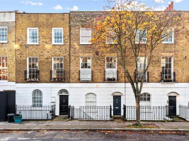 Flat for sale in Angel, Greater London
