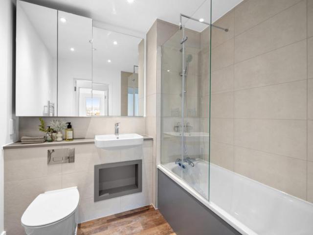 Flat for sale in Glyndon, Plumstead