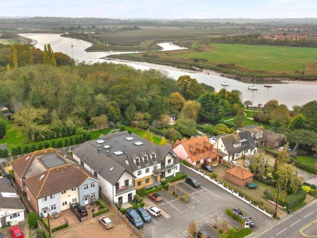 Flat for sale in Barling, Isle Of Man