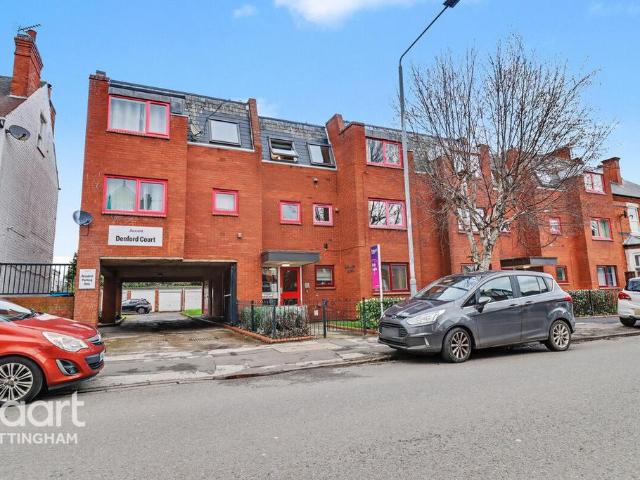 Flat for sale in Lady Bay, Barton In Fabis