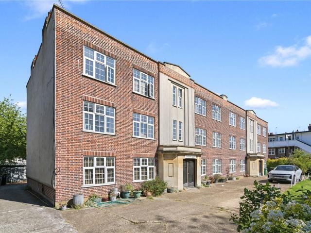 Flat for sale in St Margarets, Greater London