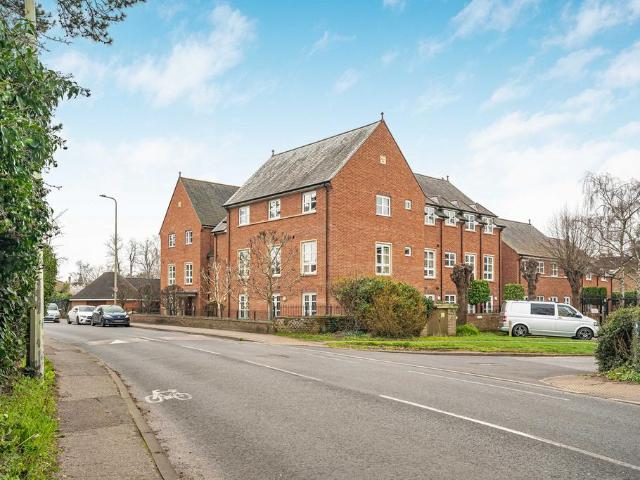 Flat for sale in Caldecott, Dromore