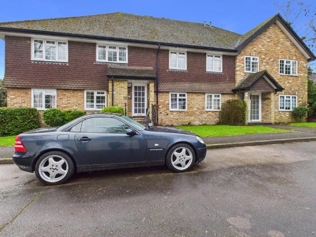 Flat for sale in Amersham