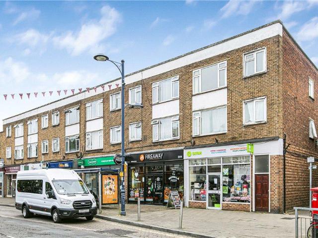 Flat for sale in Row Town, Surrey