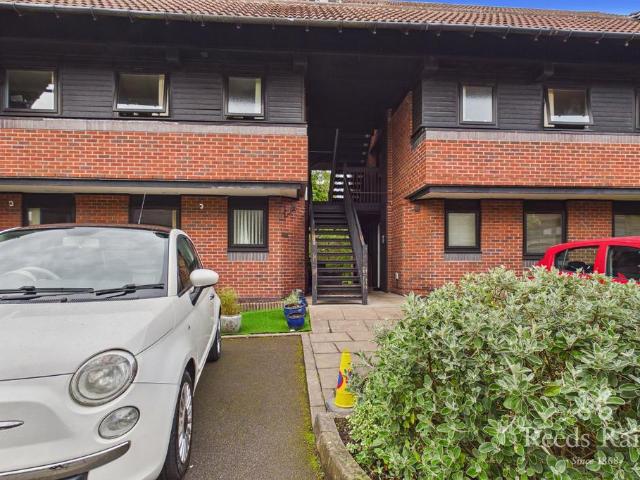 Flat for sale in Oakwood, Warrington