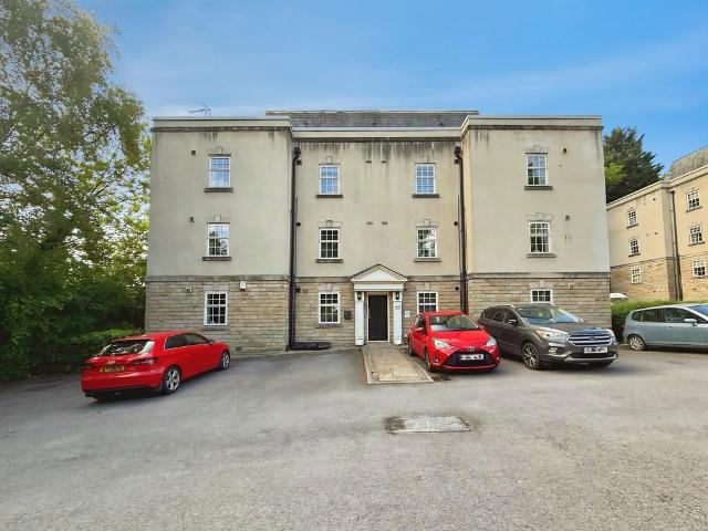 Flat for sale in Potters Corner, East Midlands