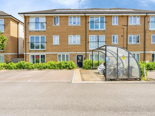 Flat for sale in Bletchley and Fenny Stratford, Fenny Stratford