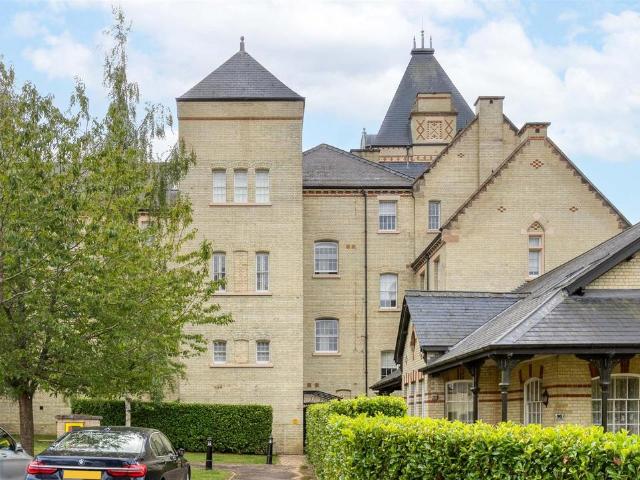 Flat for sale in Fairfield, Central Bedfordshire