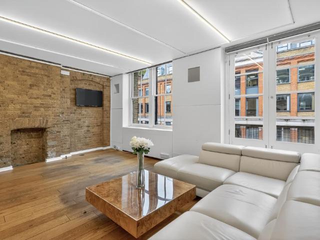 Flat for sale in The Borough, Greater London