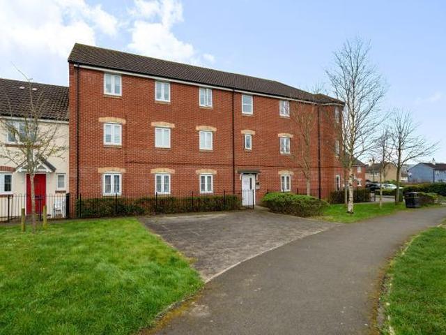 Flat for sale in Rodbourne, Swindon