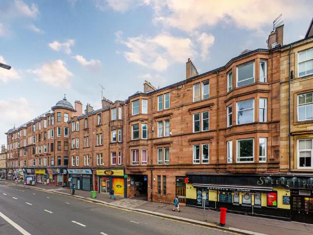 Flat for sale in Strathbungo, Scotland