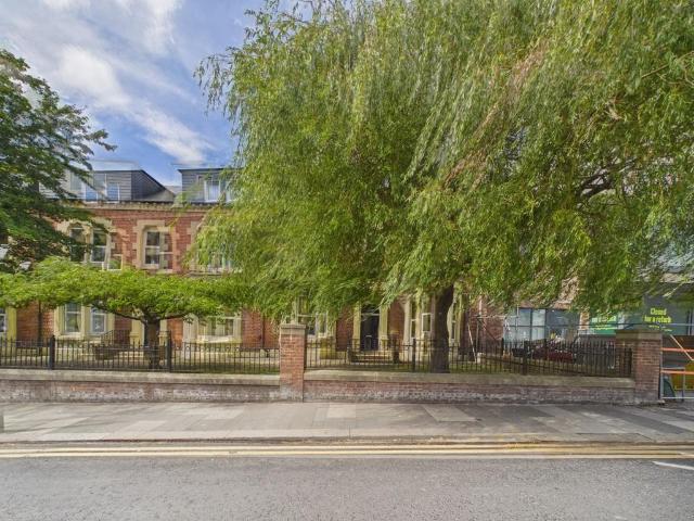 Flat for sale in Jesmond, Tyne And Wear