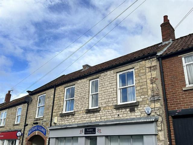Flat for sale in Pickering, North Yorkshire