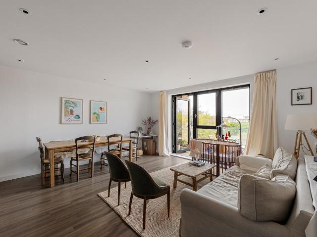 Flat for sale in Mettle & Poise, Bethnal Green