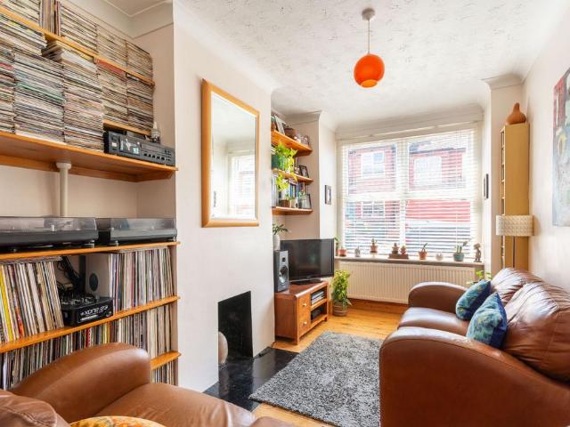 Flat for sale in Queen's Park, Brighton & Hove