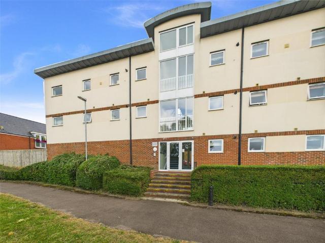 Flat for sale in Gloucester, Gloucestershire