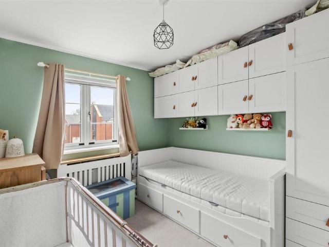 Flat for sale in Daws Hill, Cressex