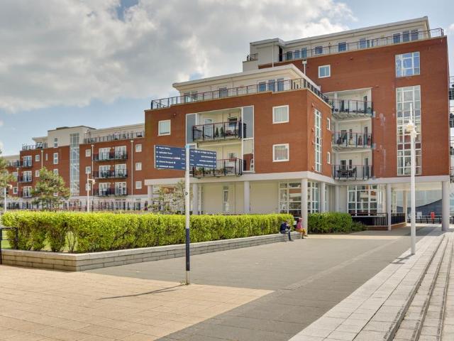 Flat for sale in Portsea, City Of Portsmouth