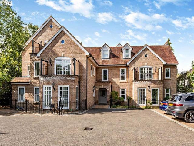 Flat for sale in Cambridge, Cambridgeshire and Peterborough