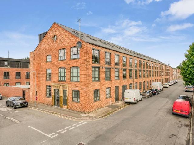 Flat for sale in Spencer, Northampton