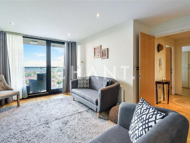 Flat for sale in London Borough of Barnet, Greater London