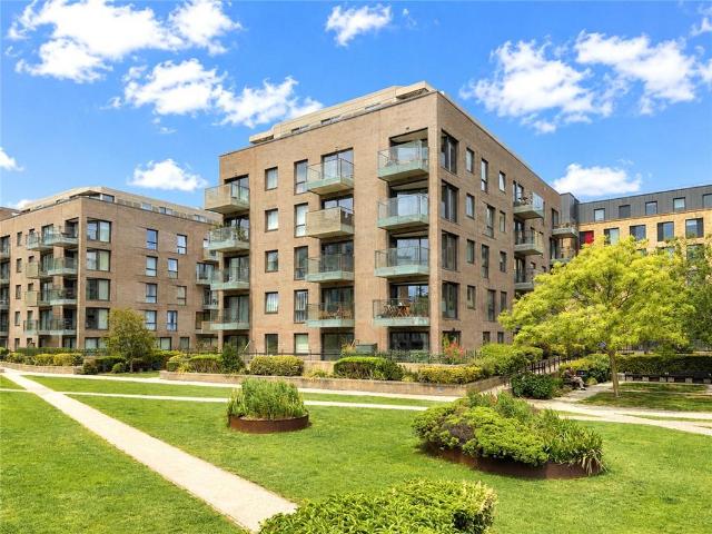 Flat for sale in Arbury, Cambridgeshire