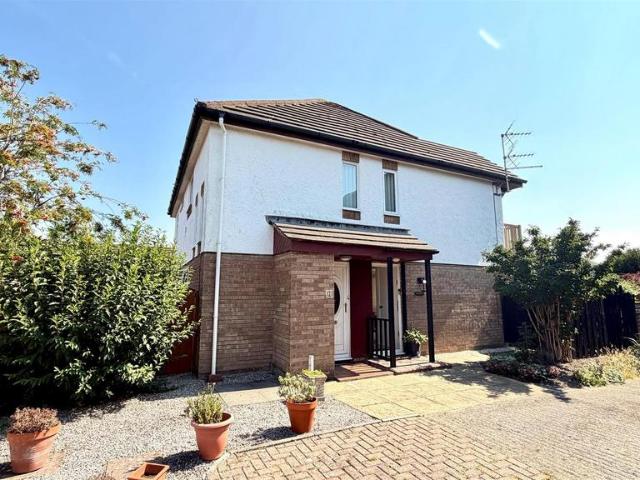 Flat for sale in Llandudno, Wales