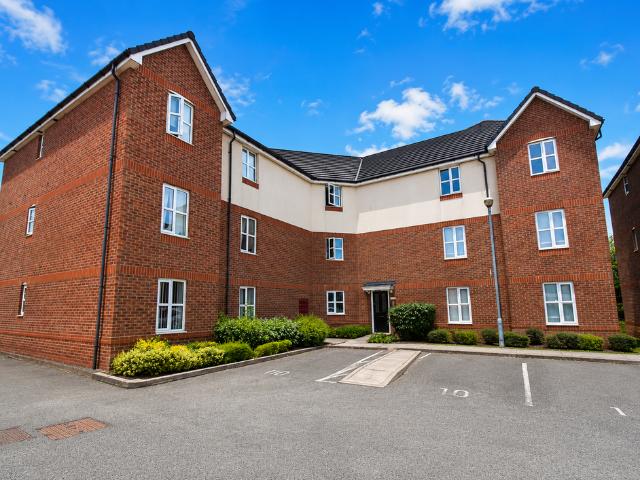 Flat for sale in Upton Rocks, Widnes