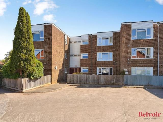 Flat for sale in Ewens Farm, Golden Valley