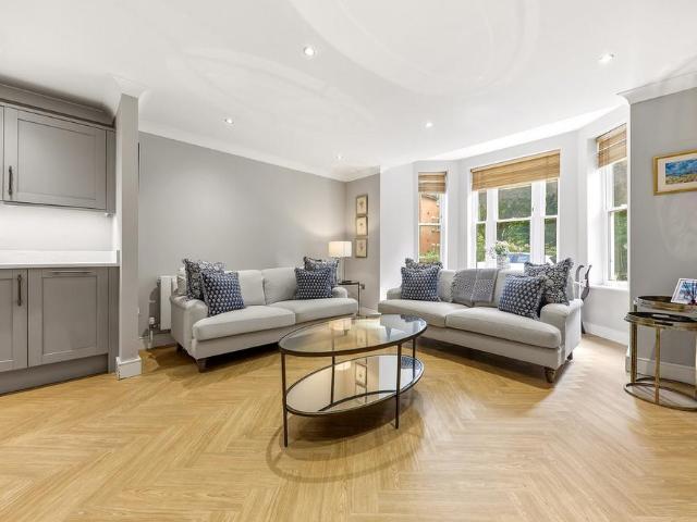Flat for sale in Chapel Allerton, West Yorkshire