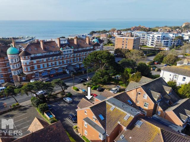 Flat for sale in Boscombe, Bournemouth