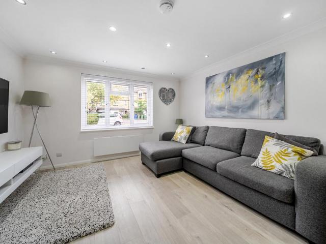 Flat for sale in Bermondsey, Greater London