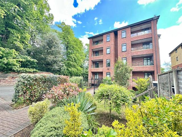 Flat for sale in Georgia, Greater Manchester