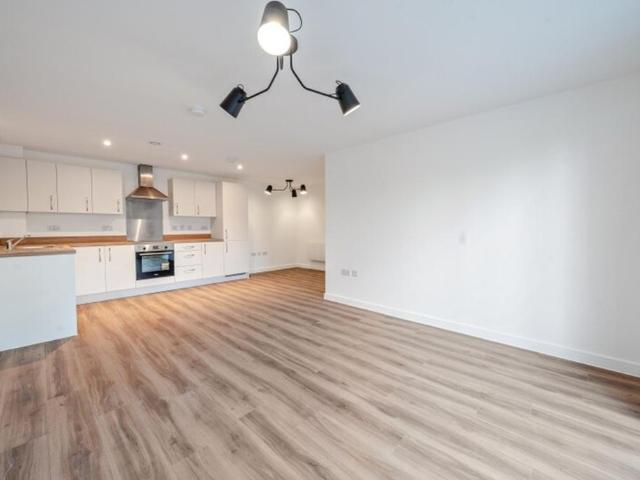 Flat for sale in Maidenhead