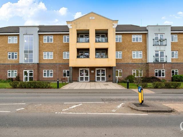 Flat for sale in Grove Park, Oad Street