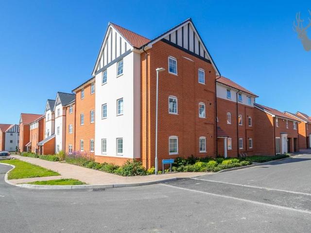 Flat for sale in Harlow, Essex