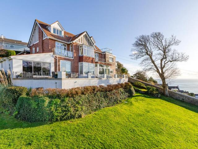 Flat for sale in Strode, Devon